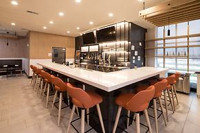 Holiday Inn & Suites Detroit - Troy by IHG