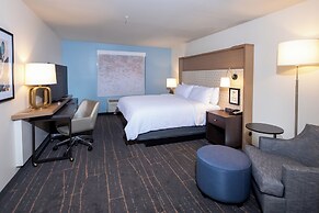 Holiday Inn & Suites Detroit - Troy by IHG