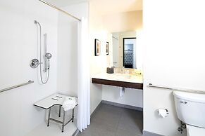 Holiday Inn & Suites Detroit - Troy by IHG