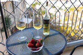 Chic and Sunny in the Heart of Tel Aviv