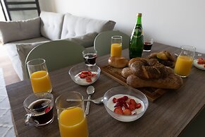 Chic and Sunny in the Heart of Tel Aviv