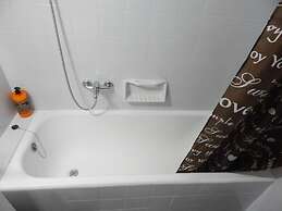 Feels Like Home 2 - One Bedroom Apartment