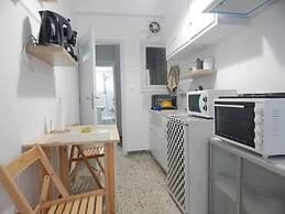 2 Bed Flat - Sleeps 3 - Parking - Wifi