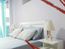 Feels Like Home 2 - One Bedroom Apartment