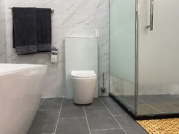 Stunning 3-bed House in Tema-ahenfie Villa