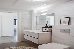 O&O Group-Magical 4BR Panoramic Sea View