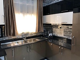 Lovely 2 Bed Apartment in Entebbe