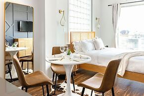 The Modernist Hotel