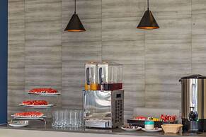 Sky Beach Maldives Hotel