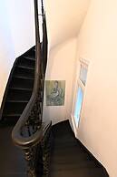 Cheap, Affordable Luxury in Antwerp Cc-4