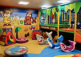 Caravan -chapel, Skegness With Decking From March