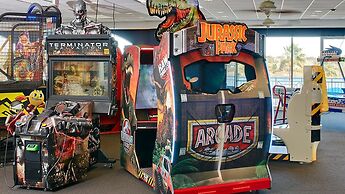 Stunning Apartment - Gated Resort Near Theme Parks