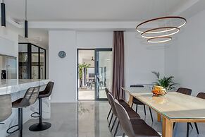 Sea Bliss Luxury Villa - Sevid