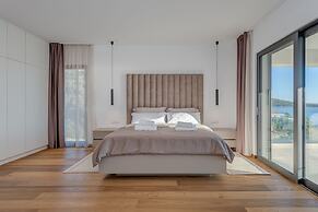 Sea Bliss Luxury Villa - Sevid