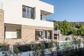 Sea Bliss Luxury Villa - Sevid