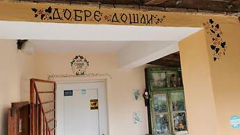 Cozy 1 Bed Cottage in Ognen, Near Karnobat, Burgas