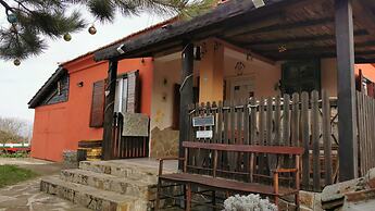 Cozy 1 Bed Cottage in Ognen, Near Karnobat, Burgas