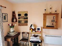 Cozy 1 Bed Cottage in Ognen, Near Karnobat, Burgas