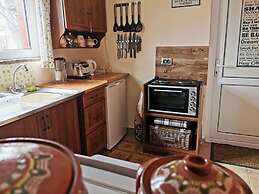 Cozy 1 Bed Cottage in Ognen, Near Karnobat, Burgas