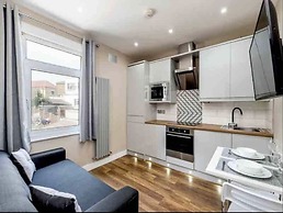 Charming 2-bed Apartment