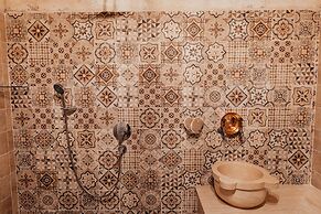 House 1938 Special Cave Hotel