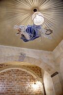 House 1938 Special Cave Hotel