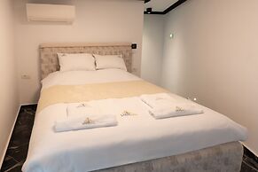 Lazar Lux Suites - Ammoudara