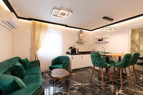 Lazar Lux Suites - Ammoudara