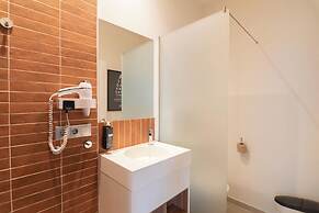 The Central House Porto Ribeira - Hostel