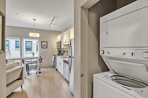 Comfortable 1BD Vector Suite With 95 Walkscore
