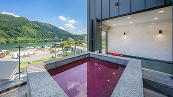 Gapyeong JH Poolvilla & Glamping