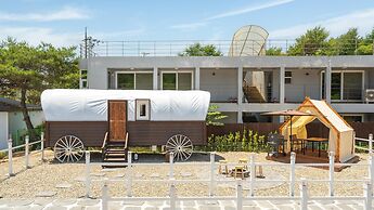 Gapyeong JH Poolvilla & Glamping