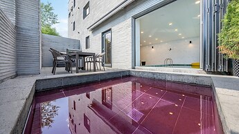 Gapyeong JH Poolvilla & Glamping