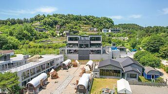 Gapyeong JH Poolvilla & Glamping