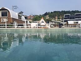 Gapyeong JH Poolvilla & Glamping