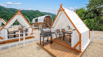 Gapyeong JH Poolvilla & Glamping