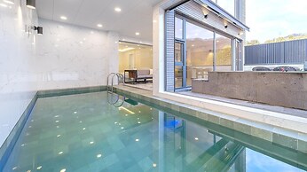 Gapyeong JH Poolvilla & Glamping