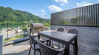 Gapyeong JH Poolvilla & Glamping