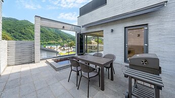 Gapyeong JH Poolvilla & Glamping