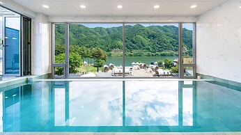 Gapyeong JH Poolvilla & Glamping