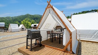 Gapyeong JH Poolvilla & Glamping