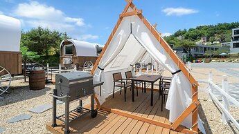 Gapyeong JH Poolvilla & Glamping