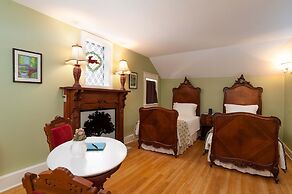 Oaklea Mansion Bed and Breakfast