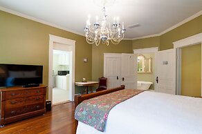 Oaklea Mansion Bed and Breakfast