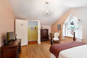 Oaklea Mansion Bed and Breakfast