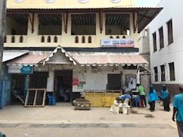 New Mahrus Hotel & Rooftop Restaurant