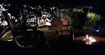 Moana Breeze Eco Lodge