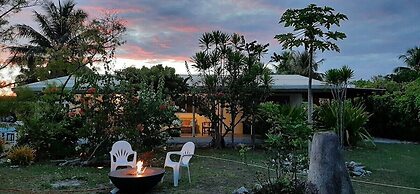Moana Breeze Eco Lodge