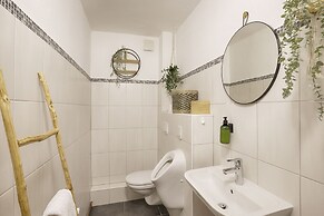 Julius Apartments