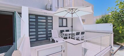 Nissi Twins Apartments by STAY BnB